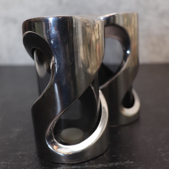 Nambe Salt & Pepper Shakers Glass And Aluminum 2010 Will Oltman MT0331 - Picture 2 of 8